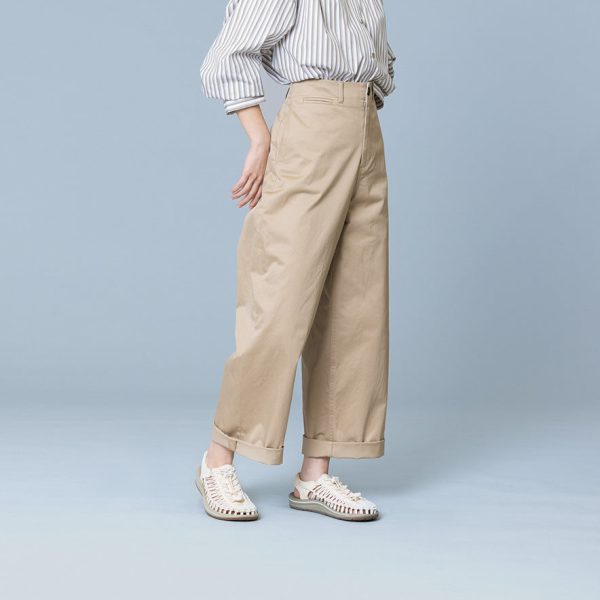 Women's UNEEK Sneaker  |  Lily Pad/Peach Fuzz