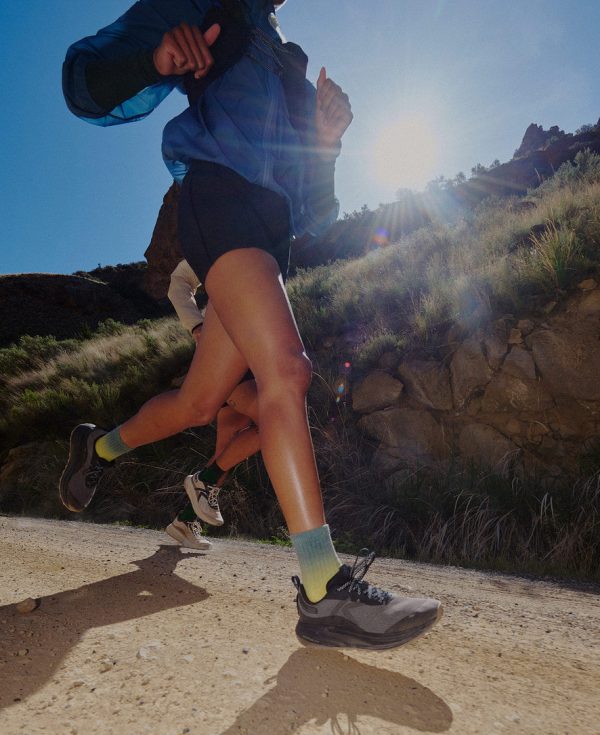 Women's Roam Trail Running Shoe | Plaza Taupe/Dark Earth