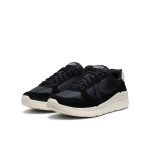 Women's KM2 Jogger  |  Black/Birch